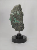 Peça de Esmeralda bruta em base de Biotita natural com 6,4 Kg.