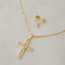 Conjunto Cruz zircônia cravejado, Pingente 2,0x1,5cm, Brinco coração zircônia 0,5cm, Corrente 45 cm, banhado a ouro.