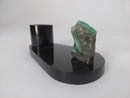 Porta-canetas em Esmeralda bruta com base de Biotita natural.
