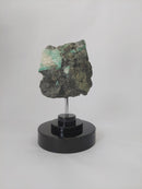 Peça de Esmeralda bruta em base de Biotita natural com 5,3 Kg.